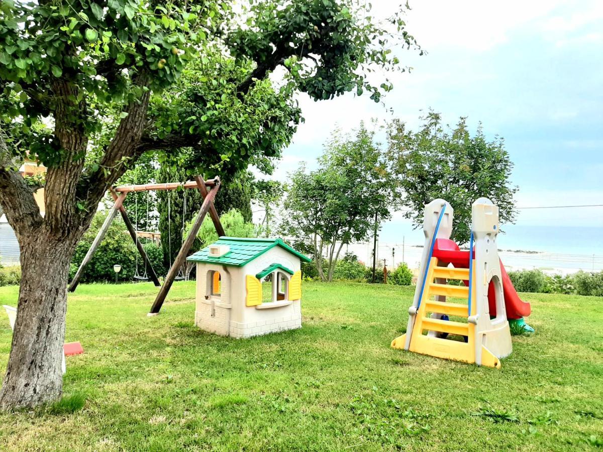 Bio Agriturismo Mare in Campagna Campofilone Esterno foto