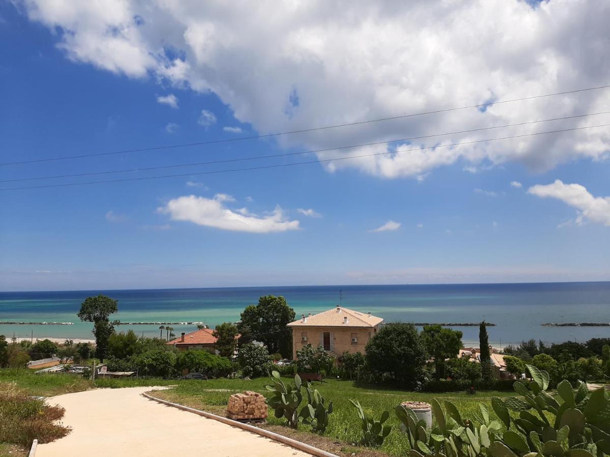 Bio Agriturismo Mare in Campagna Campofilone Esterno foto