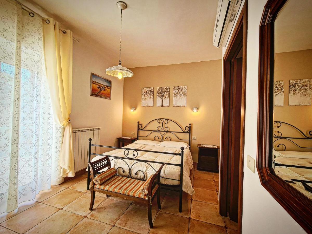 Bio Agriturismo Mare in Campagna Campofilone Esterno foto